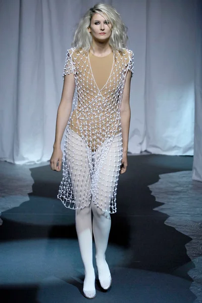 Look 27